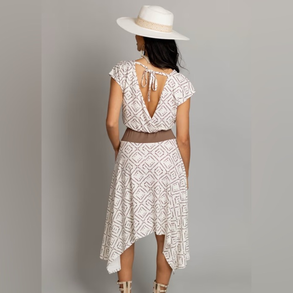 FENLY DRESS IN CREAM BOHO GEO - Picture 2 of 5